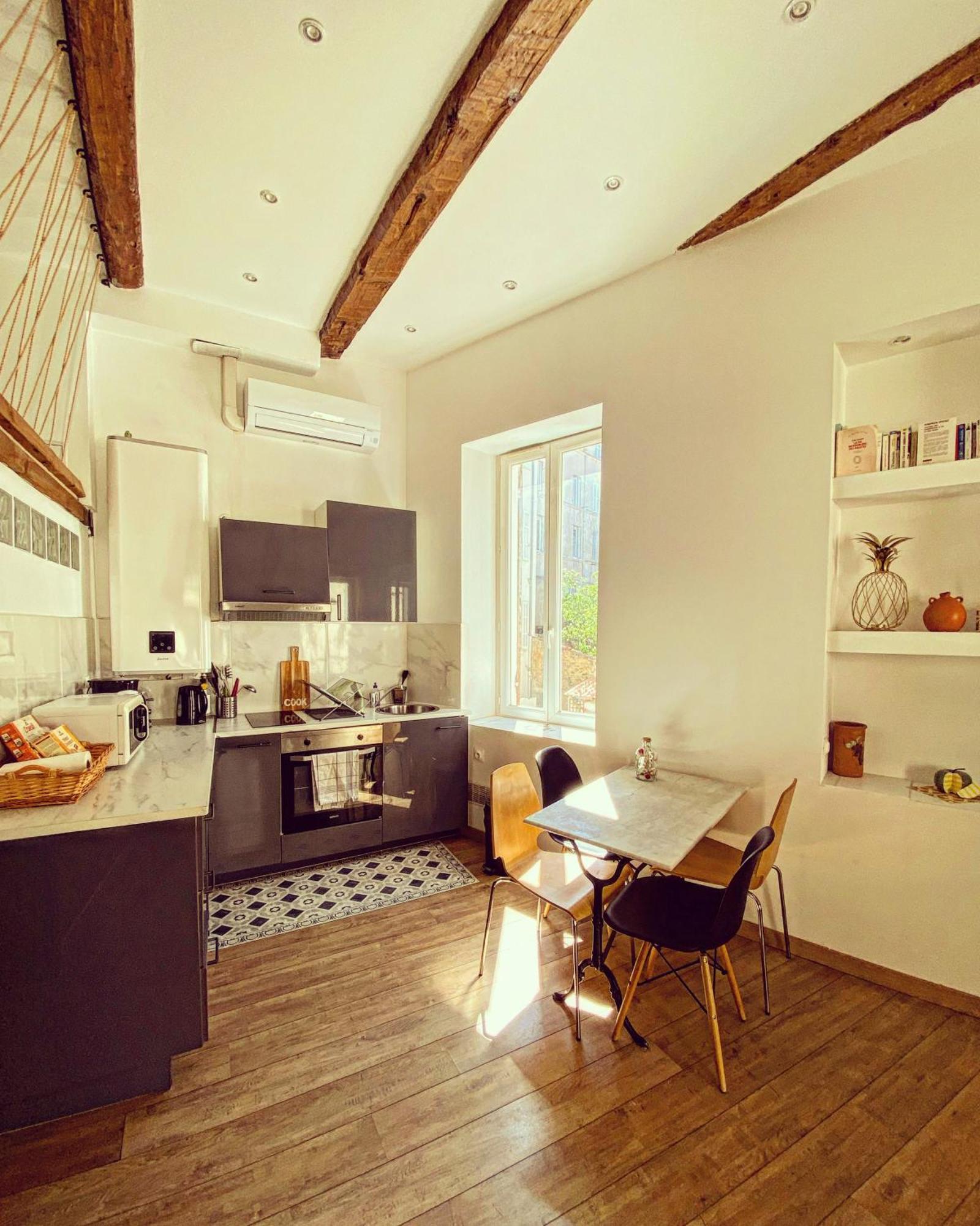 Vaste Et Charmant Loft Climatise Au Coeur De Marseille Exterior photo